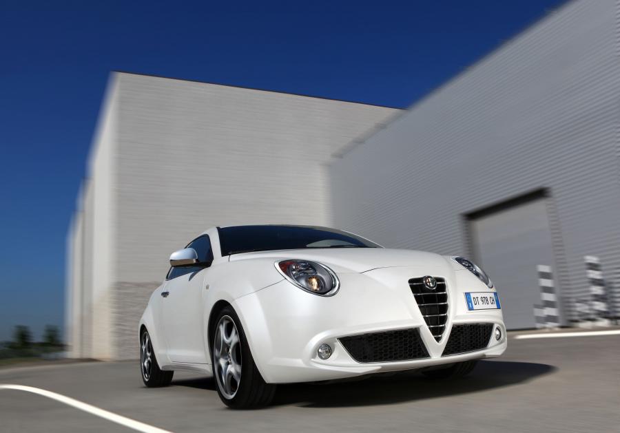  Alfa Romeo MiTo 1.4 MultiAir 2009 года  (фото 16 из 22)